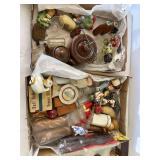 Salt and pepper shakers lot