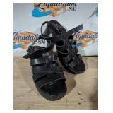 Sonoma Women's Size 7 1/2 black lifters