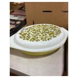 Pyrex Divided Dish With Daisy Lid