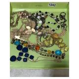 Vintage Fashion Jewelry Items