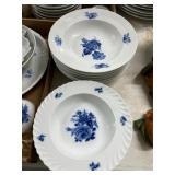 13 Royal Tettau Bowls