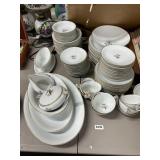 Noritake China Wheatcroft Dish Set