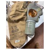 US M1A2-I-I Gas Mask with Carry Bag