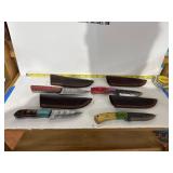 4 Hunting Knives With Sheathes