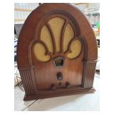 Philco Model 70 Cathedral Radio