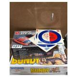 Lot: Model Kit, Board Game, Records