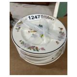 8 Knowles Ivory Newton Plates