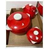 Hallï¿½s Kitchenware Red Ceramic Set