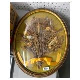 18ï¿½ Oval Framed Dried Floral Display