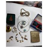 Jewelry and Collectibles Lot