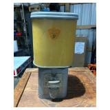 Acorn 400 Vendor 5-Cent Candy Machine