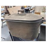 Metal Oval Roaster With Lid and Handles