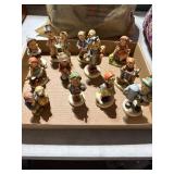 12 Ceramic Figurines with Box