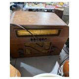 Philco Wooden Tube Radio, Mid-20th Century