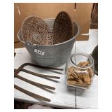 Lot With Metal Items