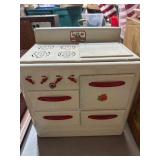 Louis Marx K-34 Pretty Maid Play Stove
