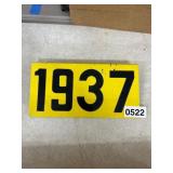 1937 Yellow and Black Metal Plate