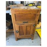 Majestic Ice Box, 42" Tall