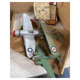 Plastic Plane Models and Diagrams Lot