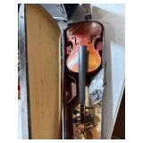 4/4 Violin With Case and Accessories