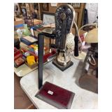 Vintage-Style Reserve Bottle Capper