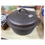 Wagner Cast Iron Pot with Lid No. 8