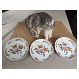 4-Piece Porcelain Elephant and Plates Set