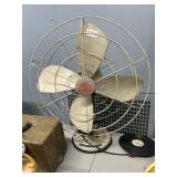 Hunter Division Metal Electric Fan