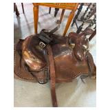 Extrem poor condition Leather Western Saddle with