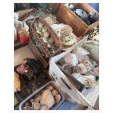 Household and Decorative Items Lot
