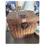 Wicker Basket With Leather Closure