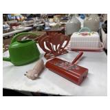 Vintage Plastic Housewares Lot, 4 Pieces