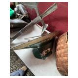 Sily-R Shell Model Sailboat With Keel and Rigging