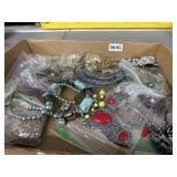 Costume Jewelry Necklaces & Bracelets