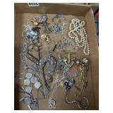Lot Vintage Costume Jewelry Lot