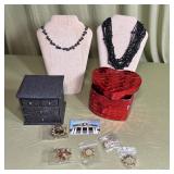 Costume Jewelry Necklaces Brooches & Jewelry Boxes