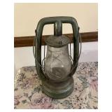Dietz Monarch Vintage Kerosene Oil Barn Lantern