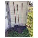 Vintage Shovel and Scoop Yard Tool Lot