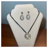 Costume Jewelry Necklace & Earrings - Curved Oval