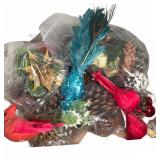 Holiday Pinecones & Decorative Birds Set
