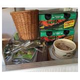 Garden Supplies & Vigoro Scallop Edging Set
