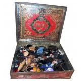 Vintage Pall Mall Tin With Assorted Buttons