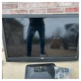 Television 40' on Stand w/Remote