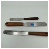 Lot of 3 Spatula's 2 are Wilton, 1 is Robinson