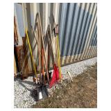 Lawn / Garden Tool Lot