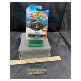 2015 Hot Wheels Chevy Silverado #159 HW Hot Trucks