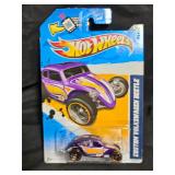 2012 Hot Wheels CUSTOM VOLKSWAGEN BEETLE #176
