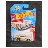 2018 Hot Wheels #100 Valentines '57 CHEVY White