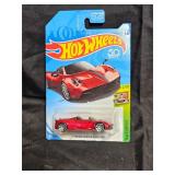 2017 Hot Wheels `17 Pagani Huayra Roadster 2/10