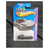 2013Hot Wheels  2008 Tesla Roadster